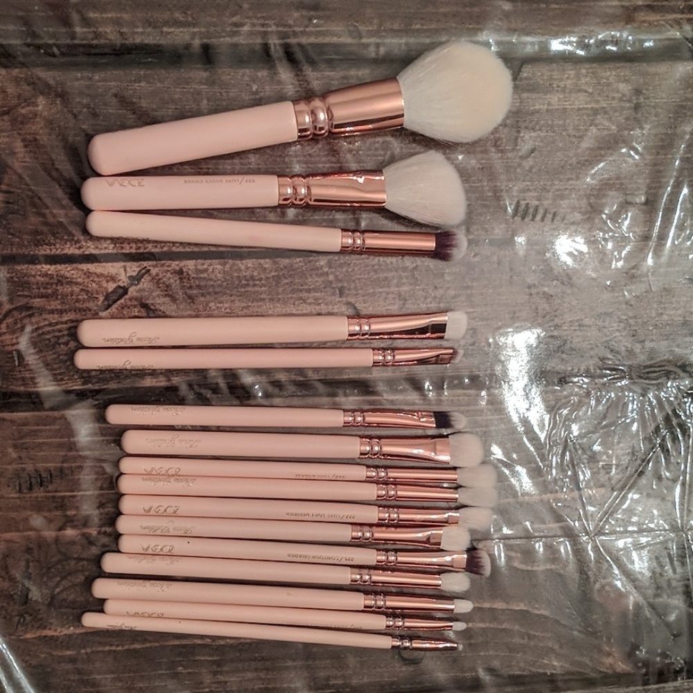 Zoeva Rose Gold Brushes